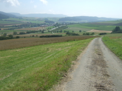 Und oft auf Feld- und Forstwegen