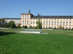 um das Mannheimer Schloss herum