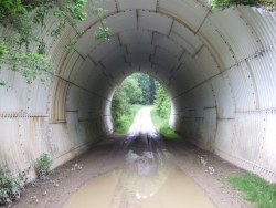 recht natrlicher Tunnel