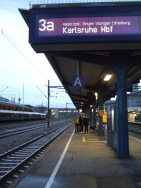 ber Karlsruhe in die Welt